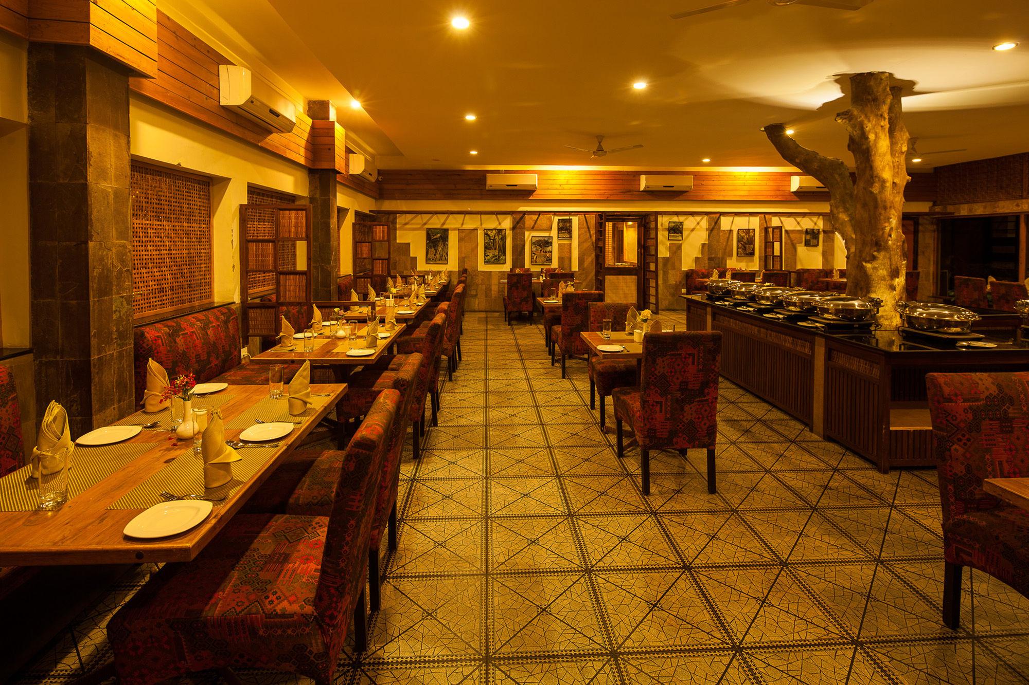 Sinclairs Retreat Dooars, Chalsa Hotel Екстериор снимка