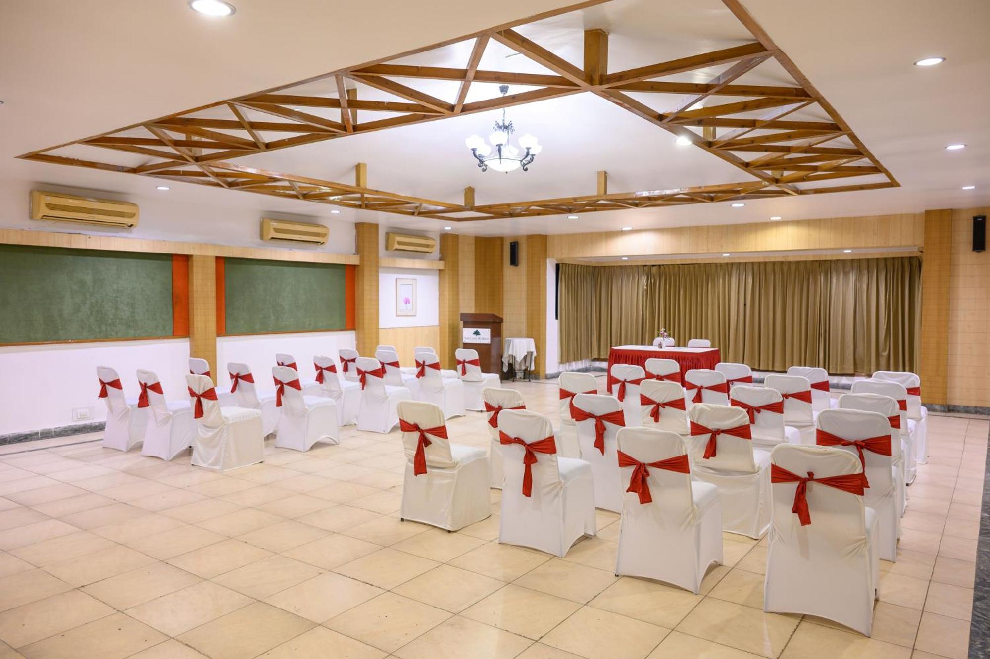 Sinclairs Retreat Dooars, Chalsa Hotel Екстериор снимка