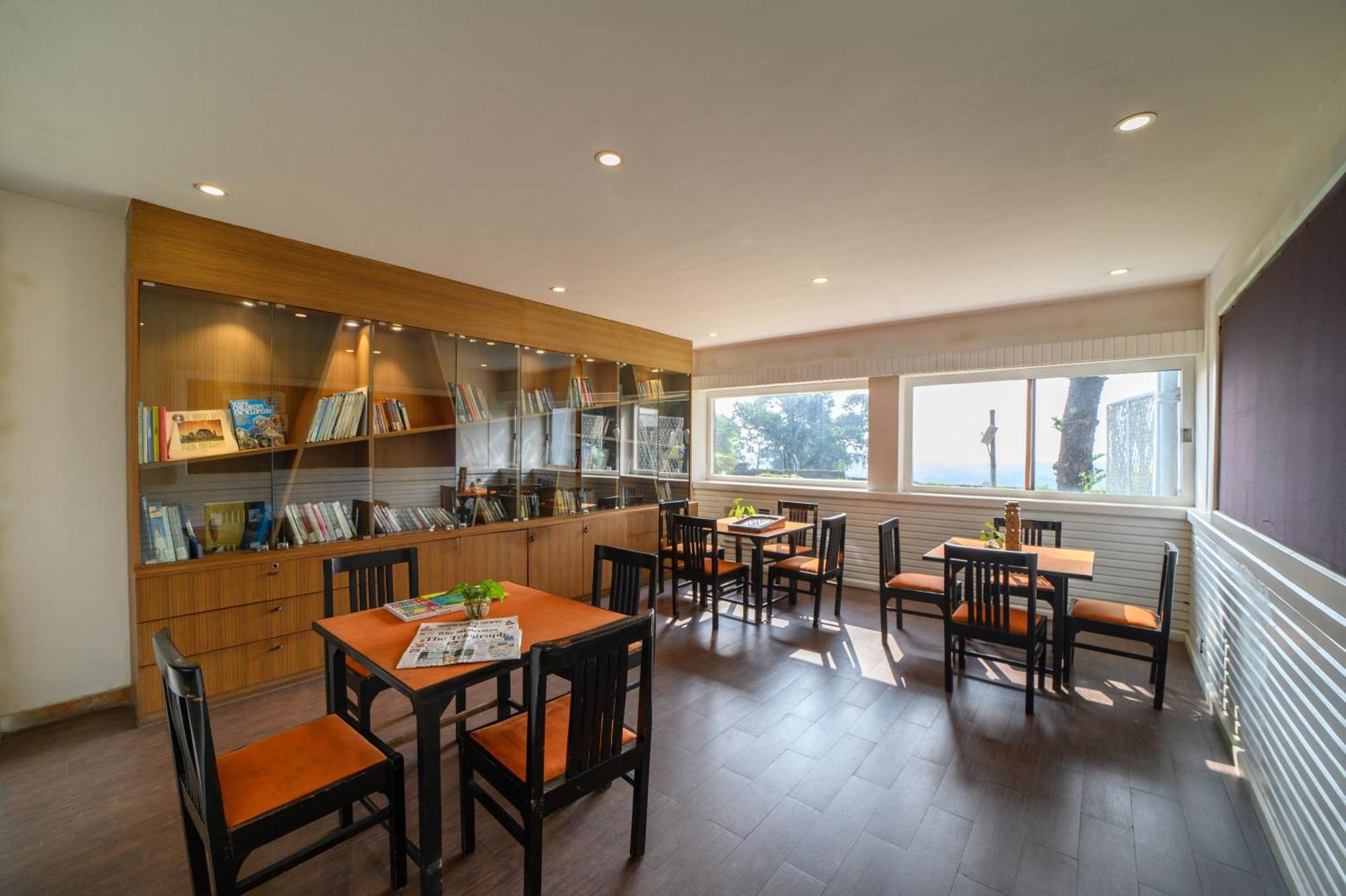 Sinclairs Retreat Dooars, Chalsa Hotel Екстериор снимка